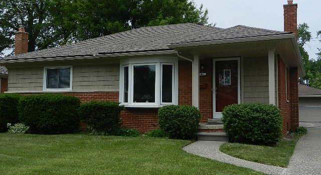 Photo of 21001 Erben St, St Clair Shores, MI 48081