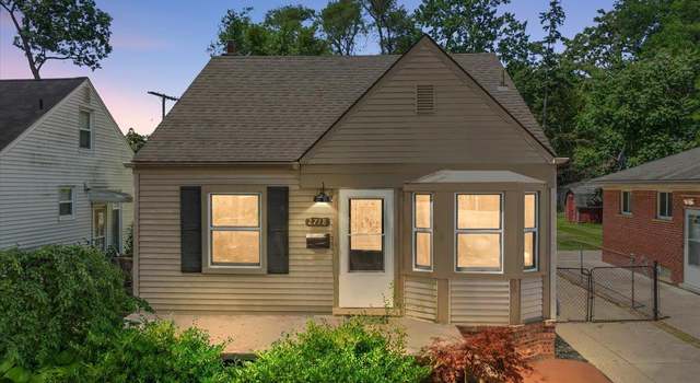 Photo of 2718 Hubbard St, Dearborn, MI 48124