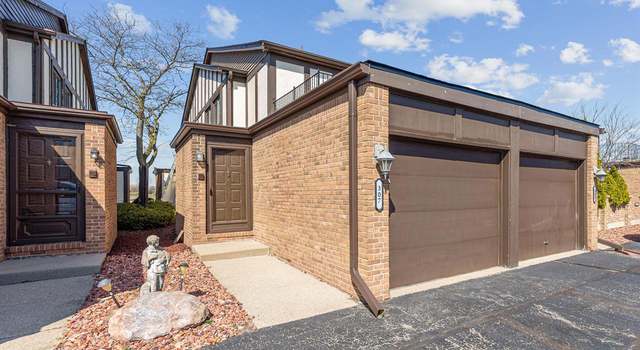 Photo of 307 Country Club Dr, St. Clair Shores, MI 48082
