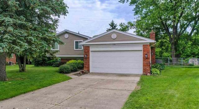 Photo of 5188 Spinning Wheel Dr, Grand Blanc, MI 48439