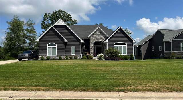 Photo of 132 Lakeshore Dr, Clarkston, MI 48348