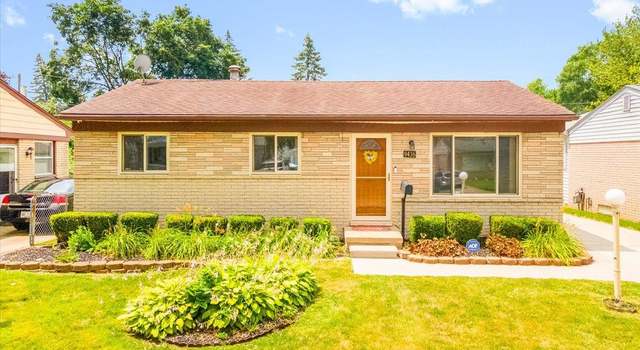 Photo of 9436 Essex St, Romulus, MI 48174