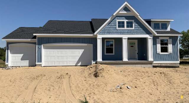 Photo of 2101 Poplar Ct #40, Muskegon, MI 49445