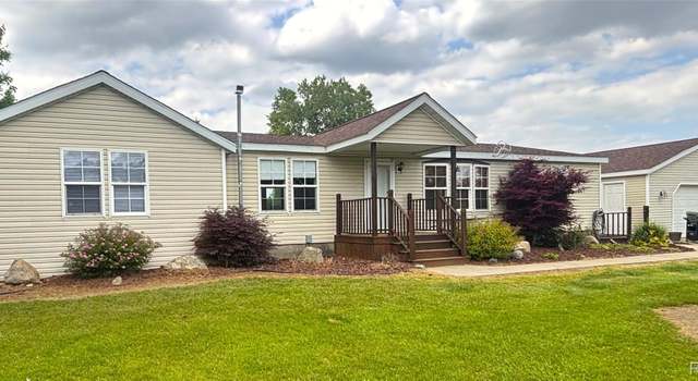 Photo of 8327 Wilcox Rd, Brown City, MI 48416
