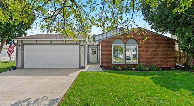 Photo of 1632 Windingway Dr, Wixom, MI 48393