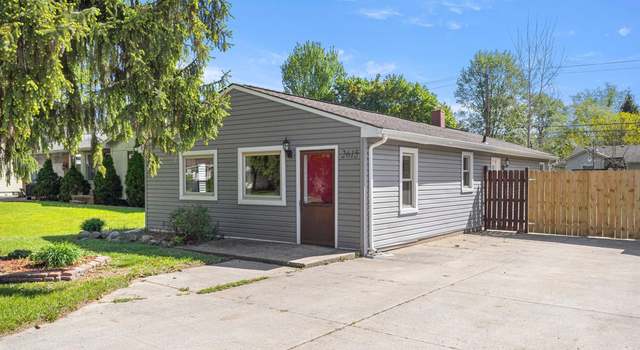 Photo of 2615 Culbertson Ave, Rochester Hills, MI 48307