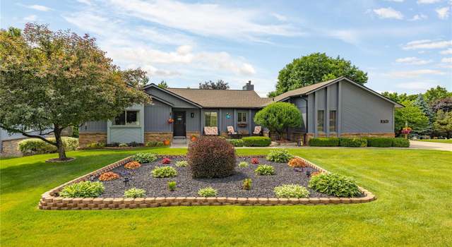 Photo of 8736 El Dorado Dr, White Lake, MI 48386