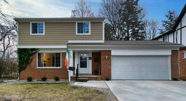 Photo of 9912 Auburndale St, Livonia, MI 48150