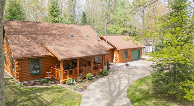 Photo of 305 Meadow Ln, Prudenville, MI 48651