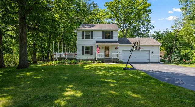 Photo of 6287 Woodring Ct, Brighton, MI 48116