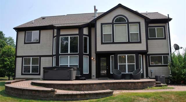 Photo of 5444 Buell Dr, Commerce Charter Township, MI 48382