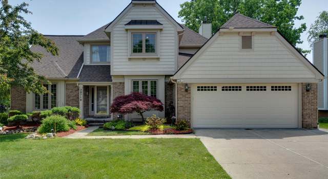 Photo of 39719 Squire Rd, Novi, MI 48375