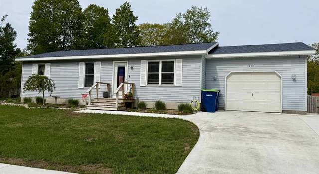 Photo of 6368 Hardwood Dr, Lake Ann, MI 49650
