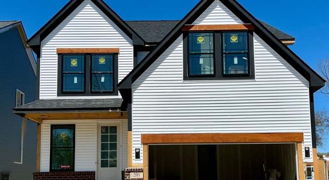 Photo of 201 Mountain View Lane Ln, Milford, MI 48381