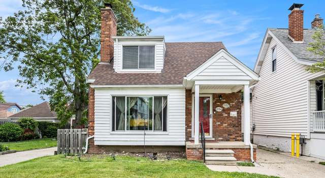 Photo of 1332 Beaconsfield Ave, Grosse Pointe Park, MI 48230