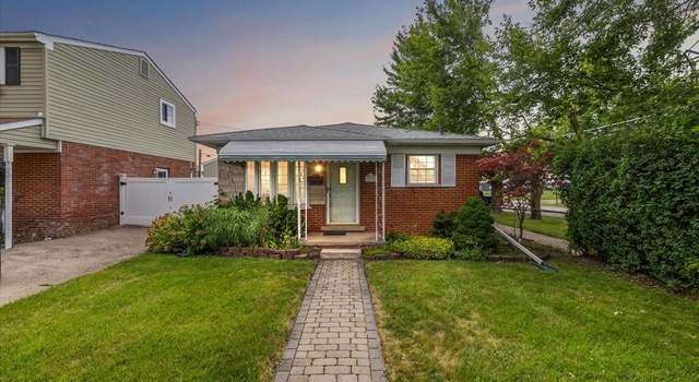 Photo of 3939 15th St, Wyandotte, MI 48192