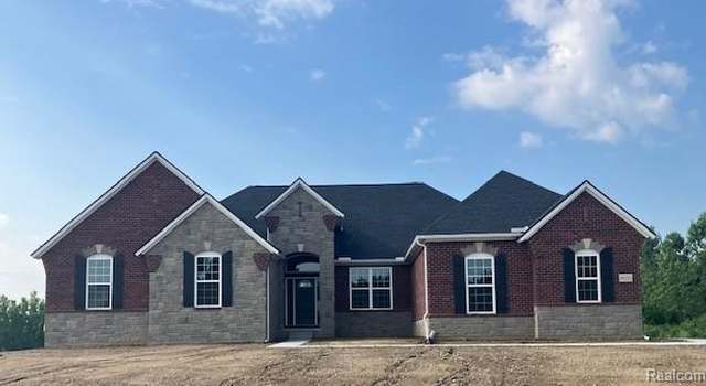 Photo of 56231 Hickory Creek Ln, New Hudson, MI 48165