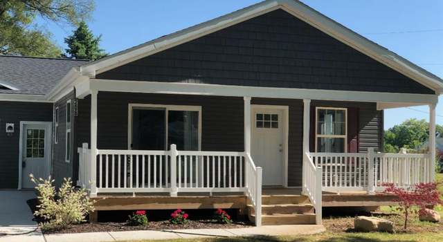 Photo of 206 Wiley Rd, Douglas, MI 49406