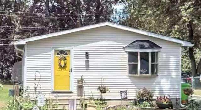 Photo of 9200 Sandison Dr, White Lake, MI 48386