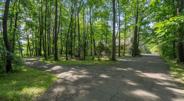 Photo of 1500 Rustic Ln, Commerce Twp, MI 48390