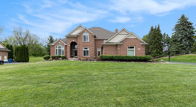 Photo of 36 Knorrwood Dr, Rochester, MI 48306
