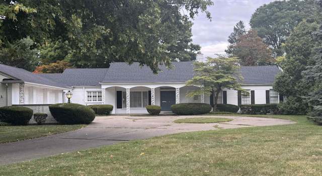 Photo of 586 Shelden Rd, Grosse Pointe Shores, MI 48236