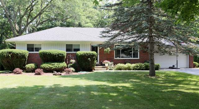 Photo of 483 Rochdale Dr S, Rochester Hills, MI 48309
