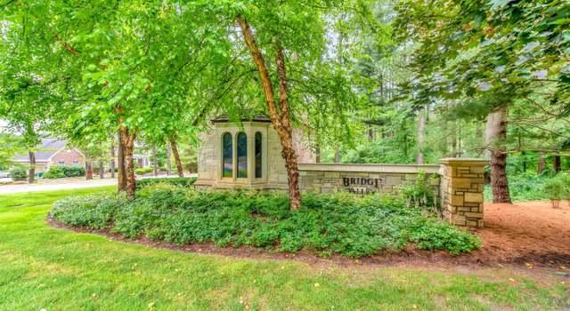 Photo of 7949 Bridge Valley Dr, Clarkston, MI 48348