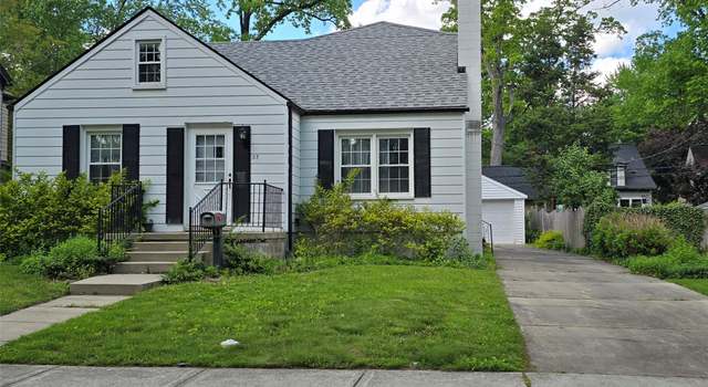Photo of 23 Fairwood Blvd, Pleasant Ridge, MI 48069