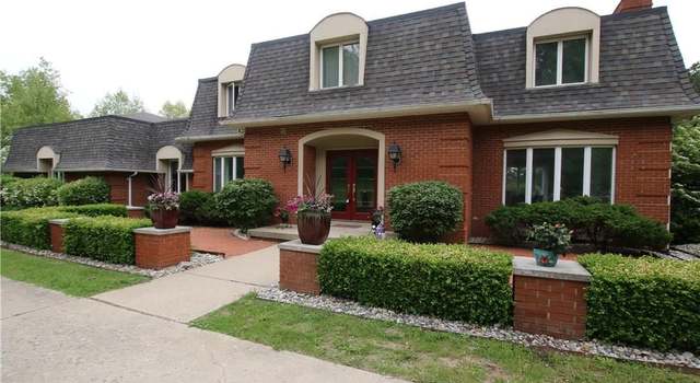 Photo of 570 Gentry Ct, Howell, MI 48843