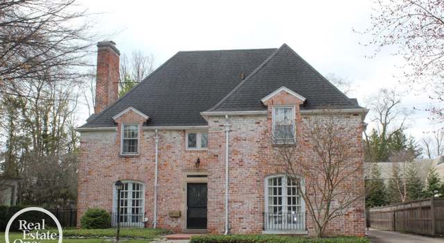 Photo of 93 Moran Rd, Grosse Pointe Farms, MI 48236