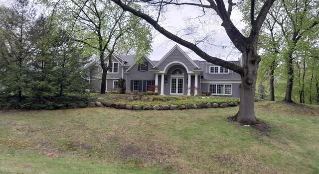 Property at 31265 Woodside Dr, Franklin, MI 48025, 4 beds, 4 baths