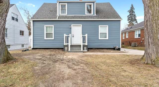 Photo of 28476 Sheeks Blvd N, Flat Rock, MI 48134