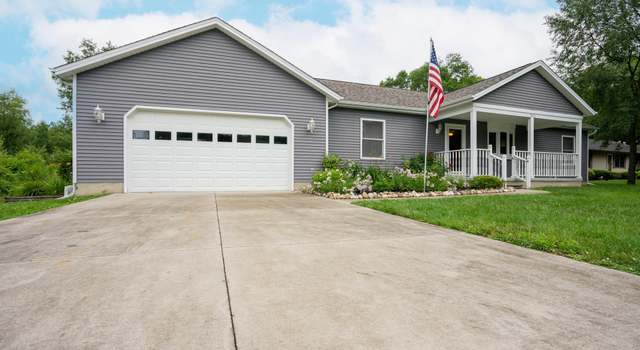 Photo of 7911 Fountain St, Fort Gratiot Township, MI 48059