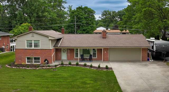 Photo of 21102 Knudsen Dr, Grosse Ile Township, MI 48138