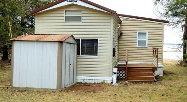 Photo of 27021 S First Point Landing Rd, Goetzville, MI 49736