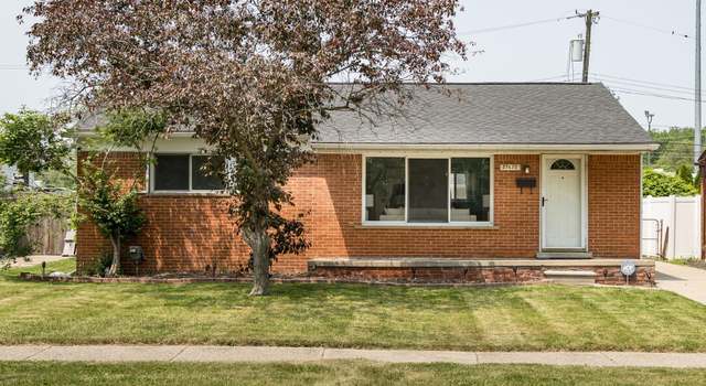 Photo of 27630 Mackenzie Dr, Canton, MI 48185