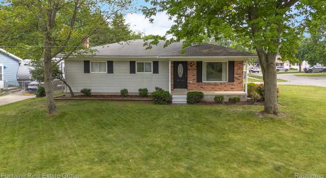 Photo of 40395 Gilbert St, Plymouth, MI 48170