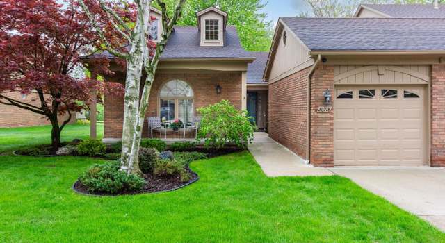 Photo of 20718 Country Oaks Dr, Riverview, MI 48193