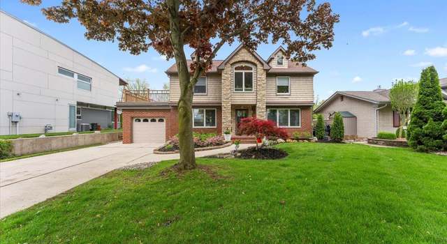 Photo of 28395 Swan Island Dr, Grosse Ile Township, MI 48138