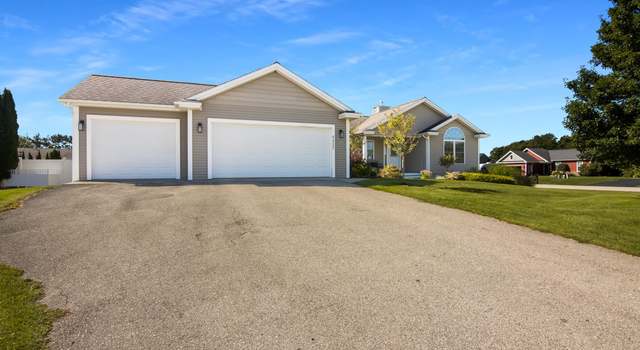 Photo of 5117 Liberty Dr, Garfield Charter Township, MI 49685