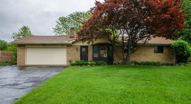 Photo of 5423 Red Fox Dr, Brighton, MI 48114