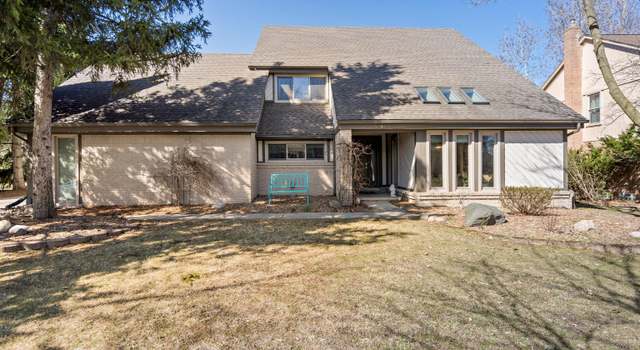 Photo of 37924 Stableview Dr, Farmington Hills, MI 48335