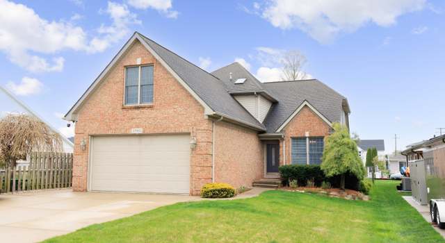 Photo of 37965 Circle Dr, Harrison Township, MI 48045