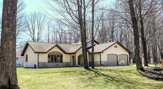 Photo of 2821 3rd Ave W, Gladstone, MI 49837