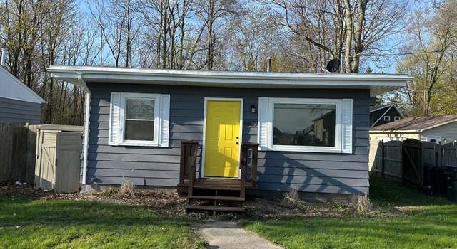 Photo of 667 Heights Rd, Lake Orion, MI 48362