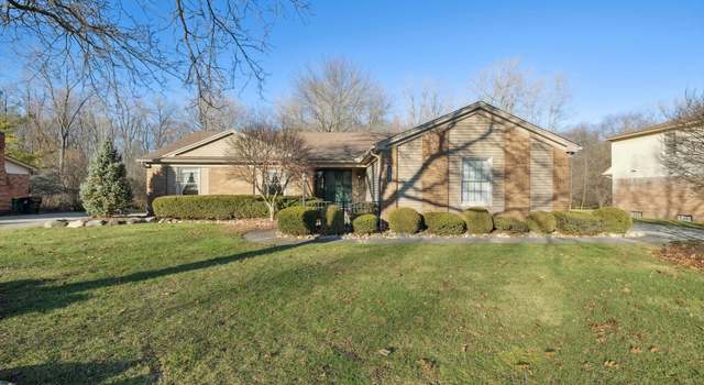 Photo of 33098 Oak Hollow St, Farmington Hills, MI 48334