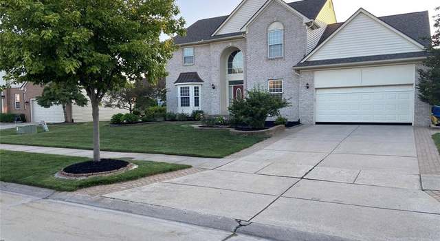 Photo of 3695 Acorn Dr, Troy, MI 48083