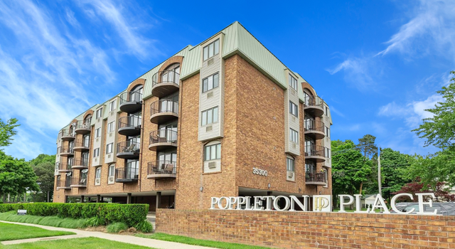 Photo of 35300 Woodward Ave #305, Birmingham, MI 48009