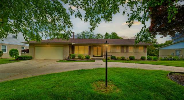 Photo of 22840 Twyckingham Way, Addison, MI 48034